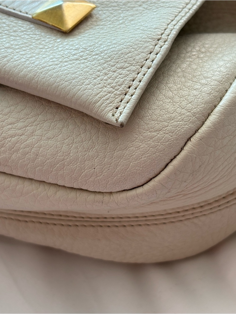Givenchy Life Vintage Soft Pebble Leather Crossbody Bag, Off-White, EVC - Picture 9 of 16